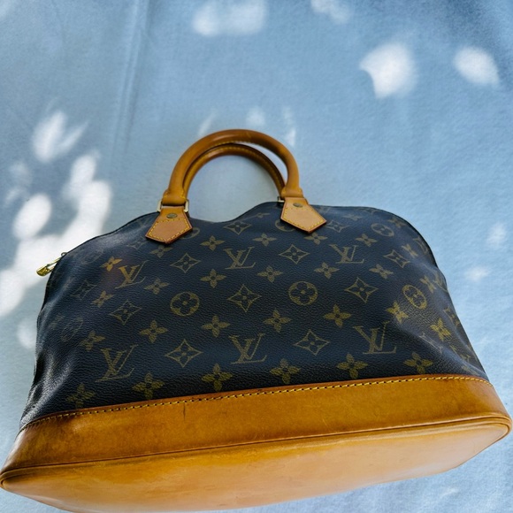 Louis Vuitton Alma Pm - Picture 7 of 16